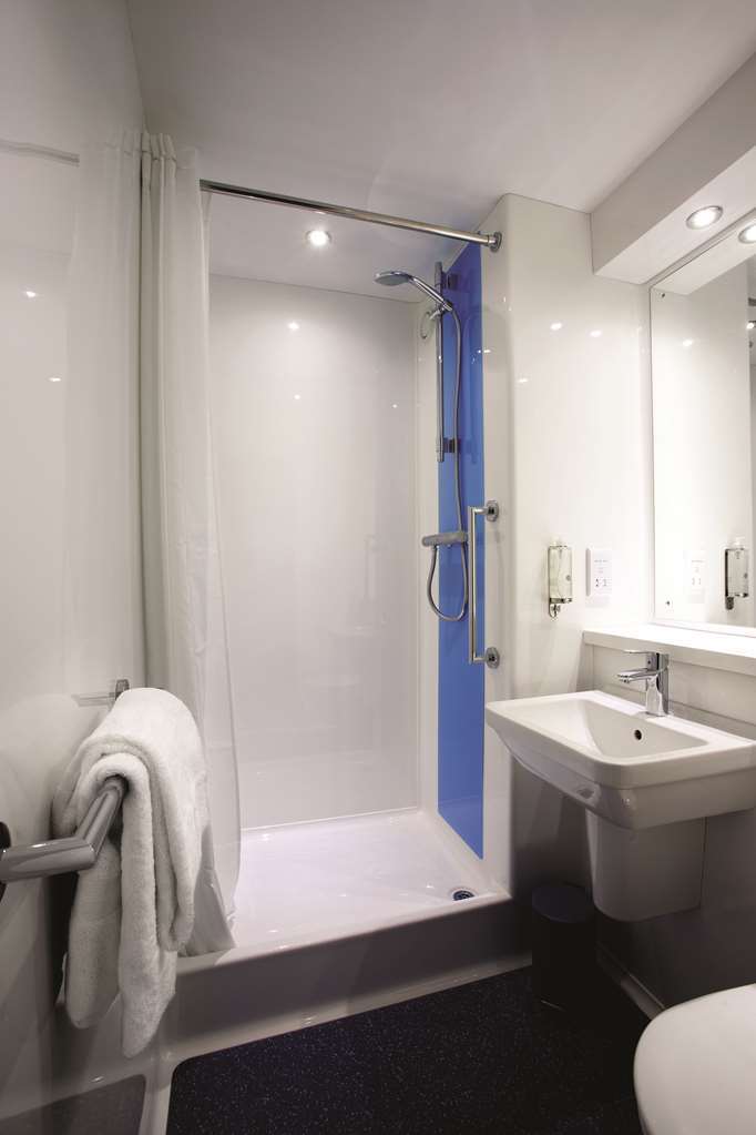 Travelodge Мидълуич Стая снимка