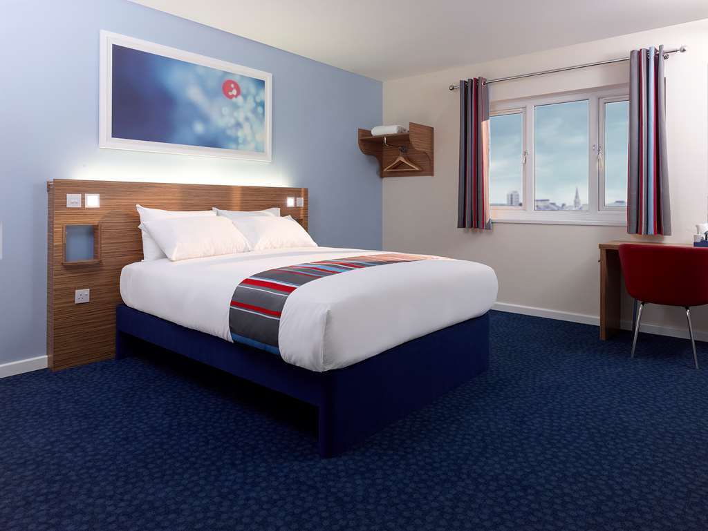 Travelodge Мидълуич Стая снимка