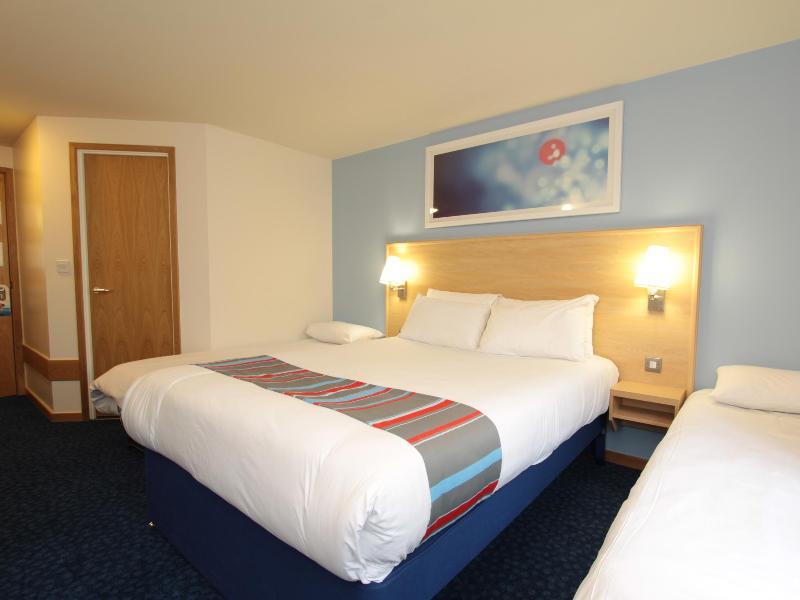 Travelodge Мидълуич Екстериор снимка