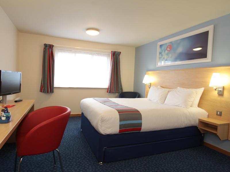Travelodge Мидълуич Екстериор снимка