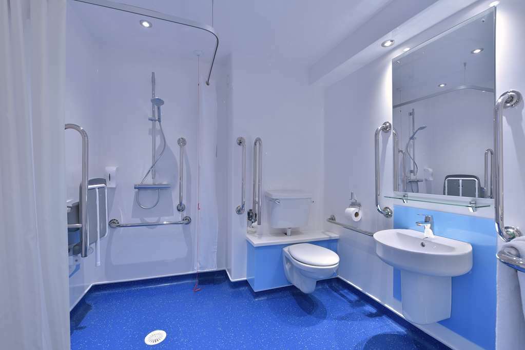 Travelodge Мидълуич Стая снимка