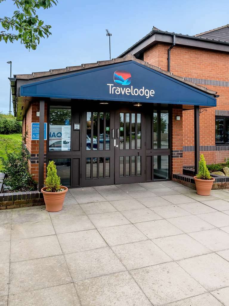 Travelodge Мидълуич Екстериор снимка